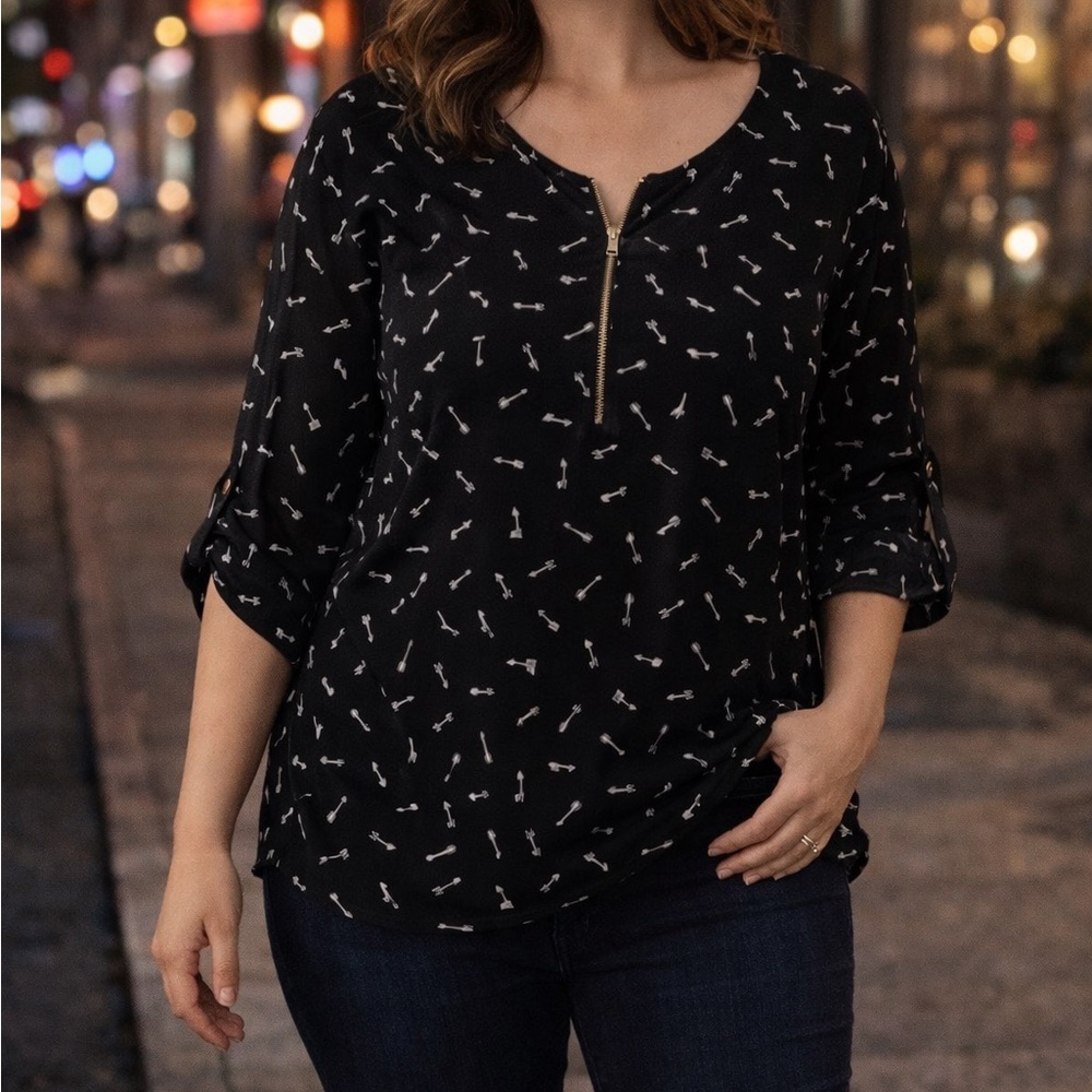 Janet Chung Arrow Print Partial Zip Blouse | Boho Chic Top | Size L